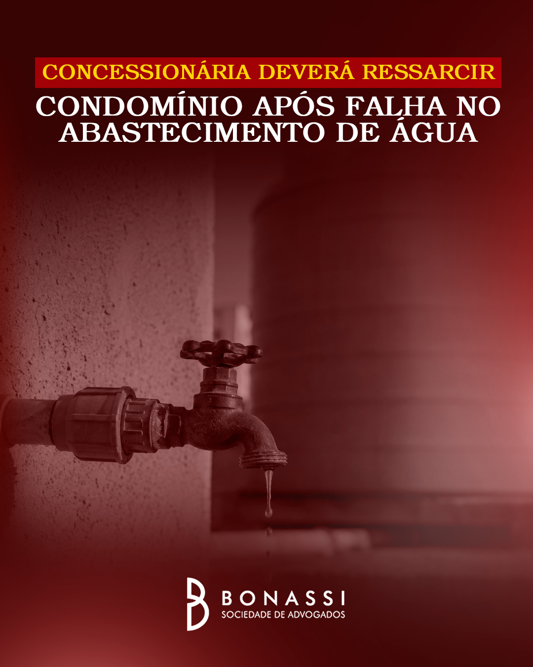 A 4ª Vara Cível de Santos determinou que uma concessionária de saneamento básico deve ressarcir condomínio por gastos com caminhões-pipa durante interrupção no fornecimento de água. A indenização por danos materiais foi fixada em mais de R$ 9 mil.

Segundo os autos, o condomínio enfrentou falha prolongada no abastecimento durante as festas de fim de ano, período em que centenas de unidades residenciais ficaram sem água na região. Diante da ausência de solução imediata, o prédio precisou contratar caminhões-pipa para garantir condições mínimas de higiene e habitabilidade aos moradores.

Na sentença, o juiz Frederico dos Santos Messias destacou que a prestação do serviço é regida pelo Código de Defesa do Consumidor e que a concessionária responde de forma objetiva por falhas em serviço essencial. O magistrado rejeitou a excludente de responsabilidade civil de força maior, fundada em estiagem prolongada e pico de demanda turística no verão. “O aumento de consumo decorrente da alta temporada em cidades litorâneas e as estiagens periódicas são eventos previsíveis e cíclicos, integrando o risco inerente às atividades comerciais e lucrativas da concessionária de saneamento”, explicou.

Também foi rejeitada a justificativa de falha no fornecimento de energia elétrica, uma vez que a regularidade operacional integra a própria estrutura do serviço. Para o juízo, ficou comprovado o nexo entre a falha no abastecimento e o prejuízo suportado pelo condomínio. “A ré falhou na continuidade de sua prestação e impôs ao consumidor o ônus de buscar alternativas de urgência no mercado privado a preços sensivelmente superiores aos de tarifa pública”, acrescentou.

Cabe recurso da sentença.

Fonte: https://www.tjsp.jus.br/Noticias/Noticia?codigoNoticia=114472&pagina=3

Nós somos a Bonassi | Sociedade de Advogados!

📍 Av. Dona Francisca, 534 - Vila Rezende

📞 (19) 3421.0211

#advocacia #direitoempresarial #direitodotrabalho #direitocivil #amodireito #piracicaba #bonassiadvogados #direitodoconsumidor #direitodotrabalhador #direitoprevidenciário